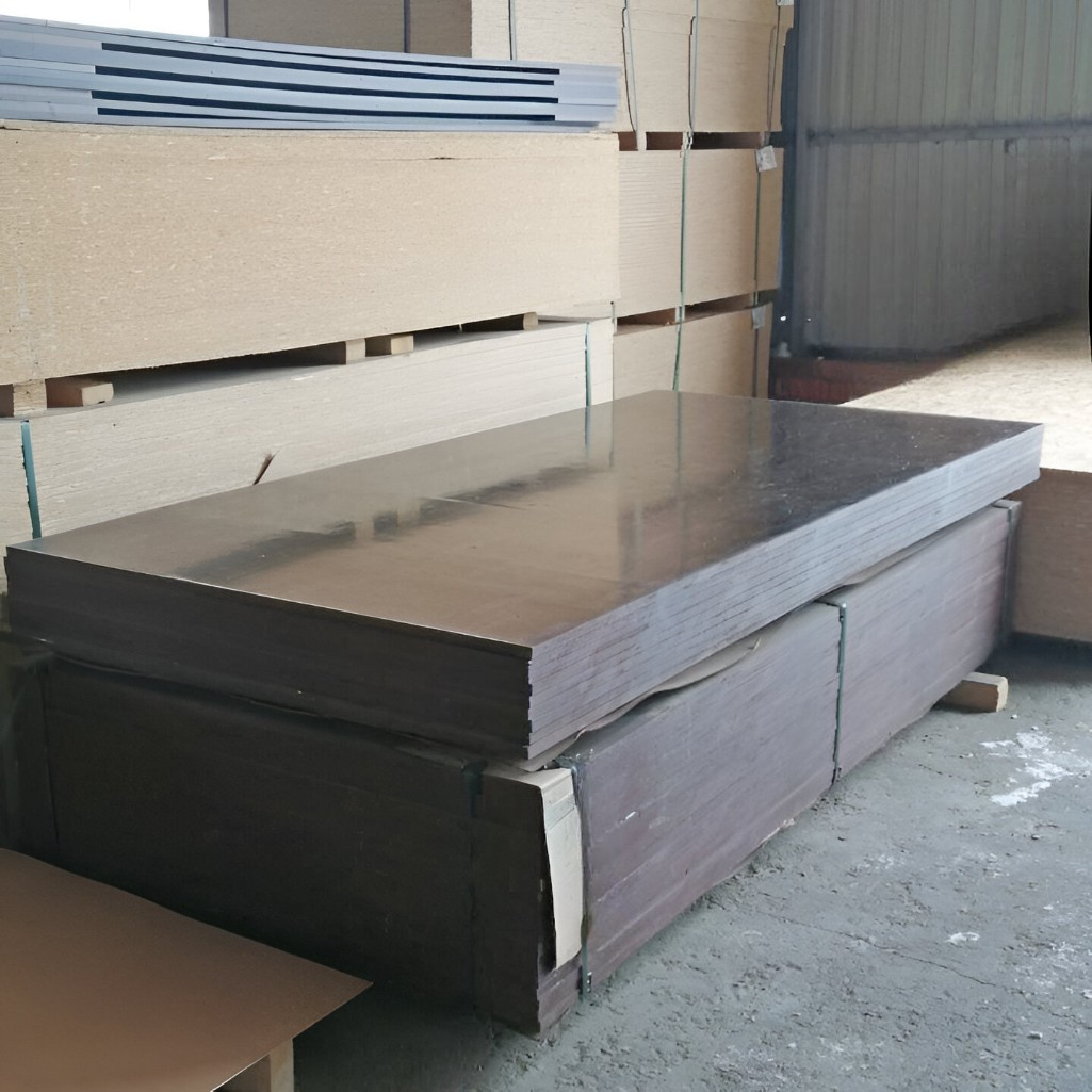 Фанера ламинированная влагостойкая ФСФ 18х1220x2440 мм для внутренних и наружных работ