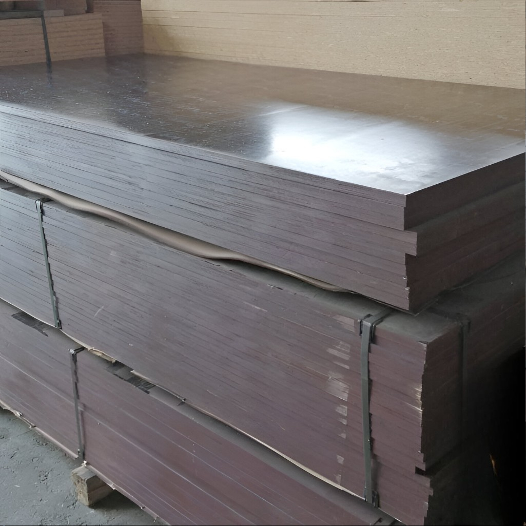 Фанера ламинированная влагостойкая ФСФ 18х1220x2440 мм для внутренних и наружных работ