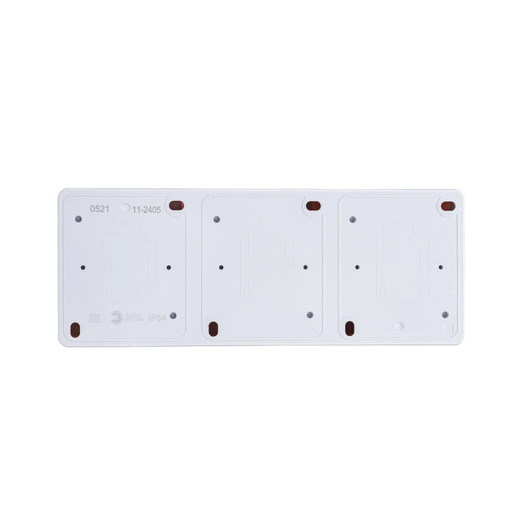 Розетка 3-местная ЭРА Эксперт 11-2405-01, Б0020720, 3х2P+E, IP54, с заземлением, накладная, белая