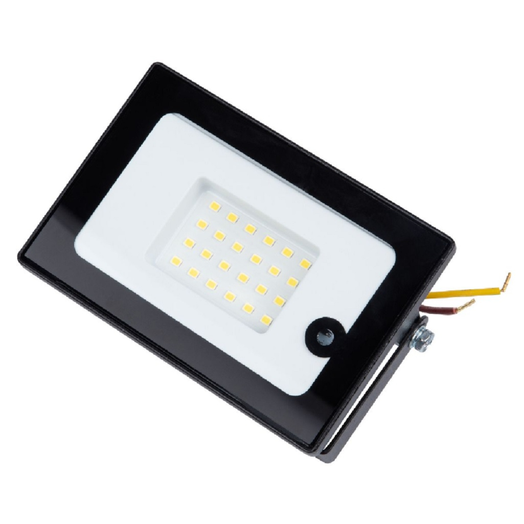 Прожектор светодиодный Volpe ULF-Q518 30 Вт, 6500K SENSOR IP65 с датчиком движения, черный