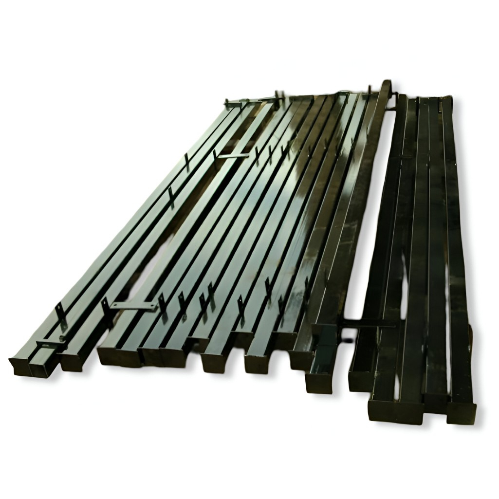 Столб для забора 60х60х2900 мм, профильная труба, с креплениями и заглушкой, черный цвет