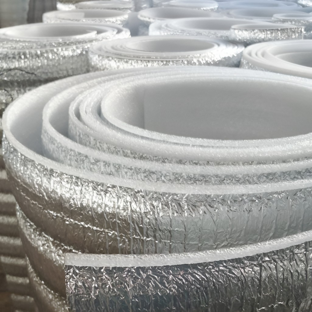 Утеплитель Тепофол самоклеющийся, фольга, вспененный полиэтилен 5 мм, ширина 1000 мм, на отрез от 1 п.м